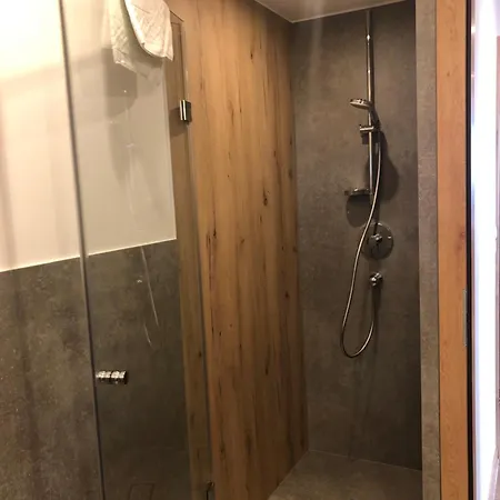 Bed & Breakfast Gaestehaus Wieshof